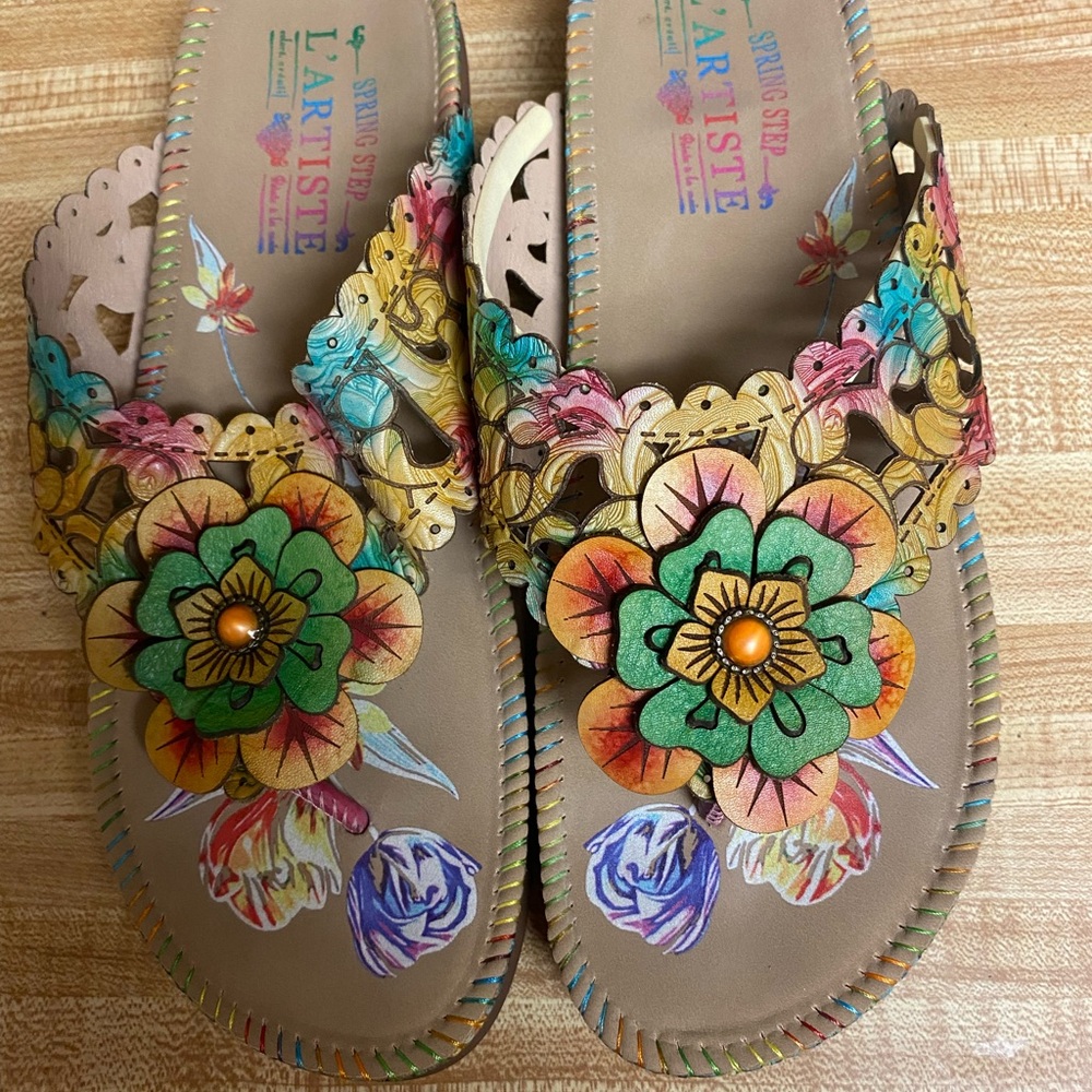 L'ATISTE Women's Spring Step Solange Handpainted Leather Sandala Sandles